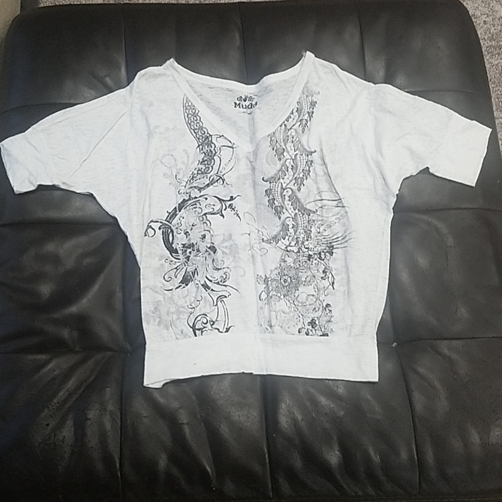 Graphic burnout tee